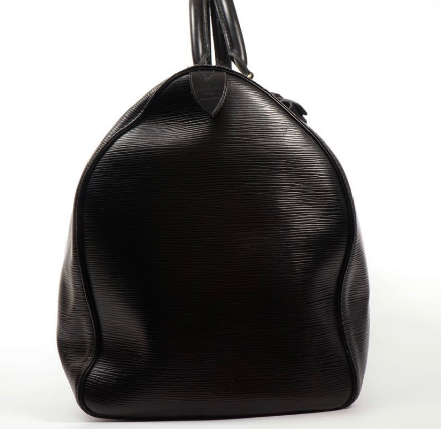 Louis Vuitton Black EPI Leather Noir Keepall 50 Duffle Bag 25LV713